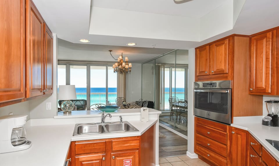 Silver Beach Towers West 603 - Kitchen