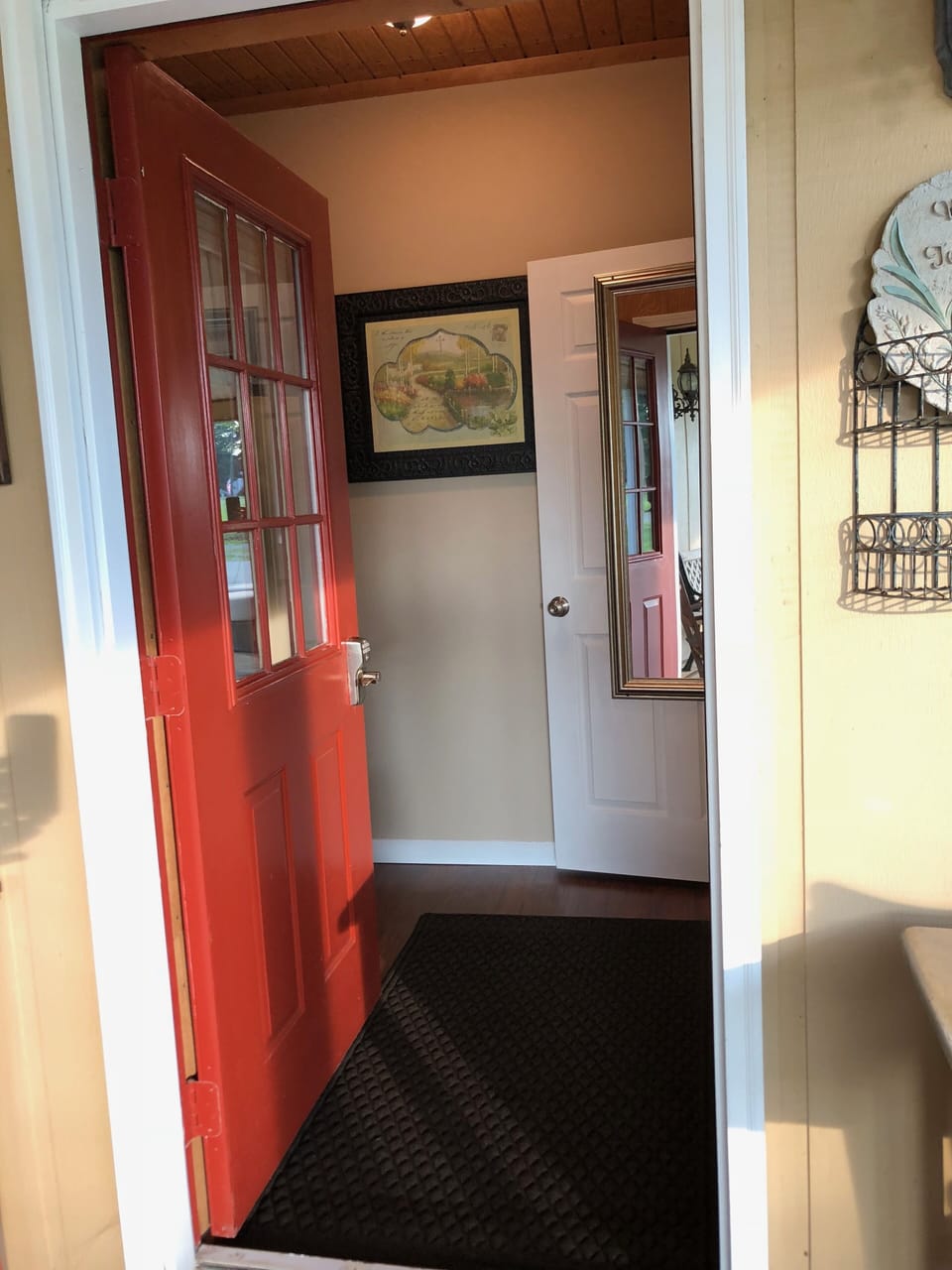 Walk right in, no steps.