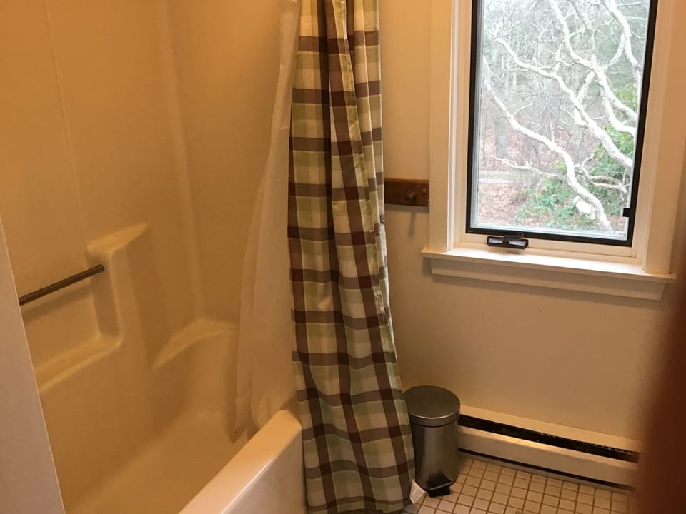 2nd floor bathroom