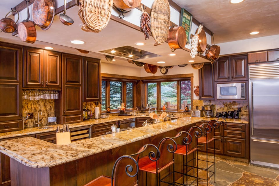 The kitchen is fully equipped and ready to entertain!