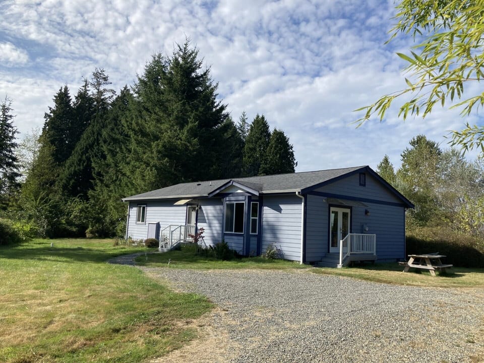 House with picnic table