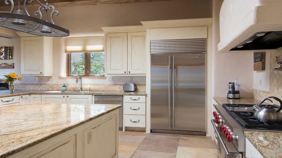 gourmet kitchen
