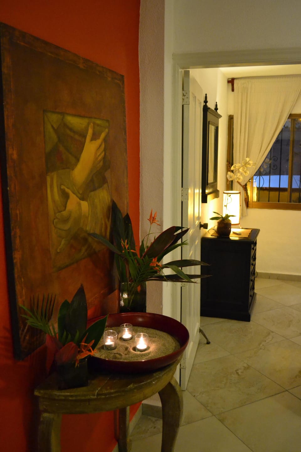 Casa Soltar Hallway
