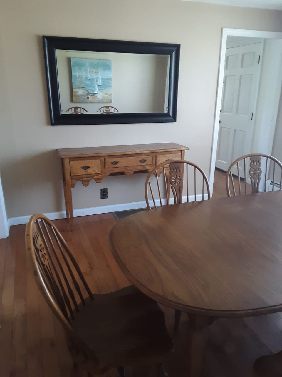 Dining room, oak dining set, seating for 6