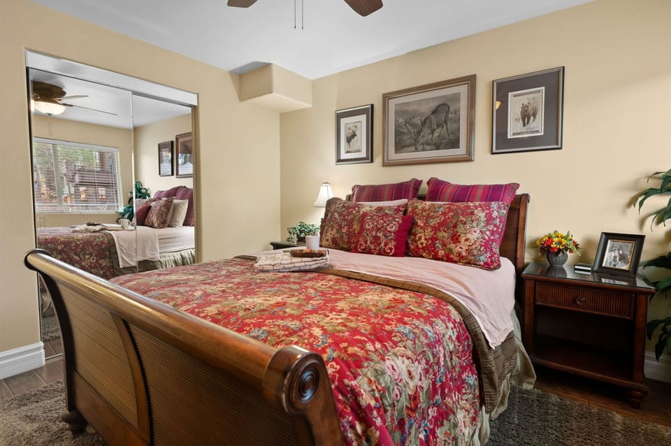 We Supply High Thread Count Designer Linens and Snuggly Blankets. 