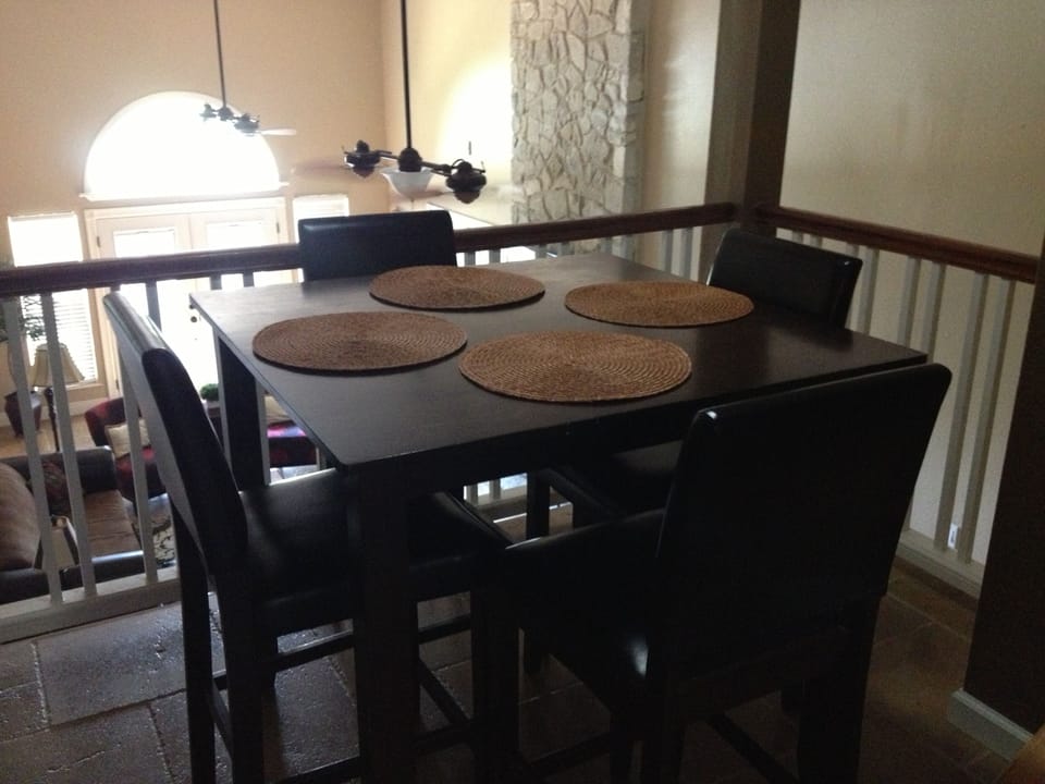 Breakfast nook