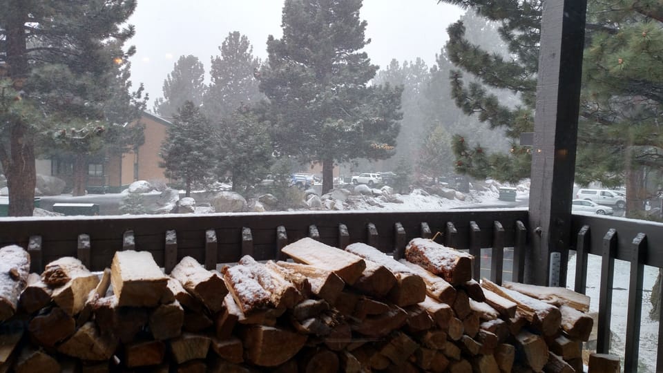 it's snowing again...