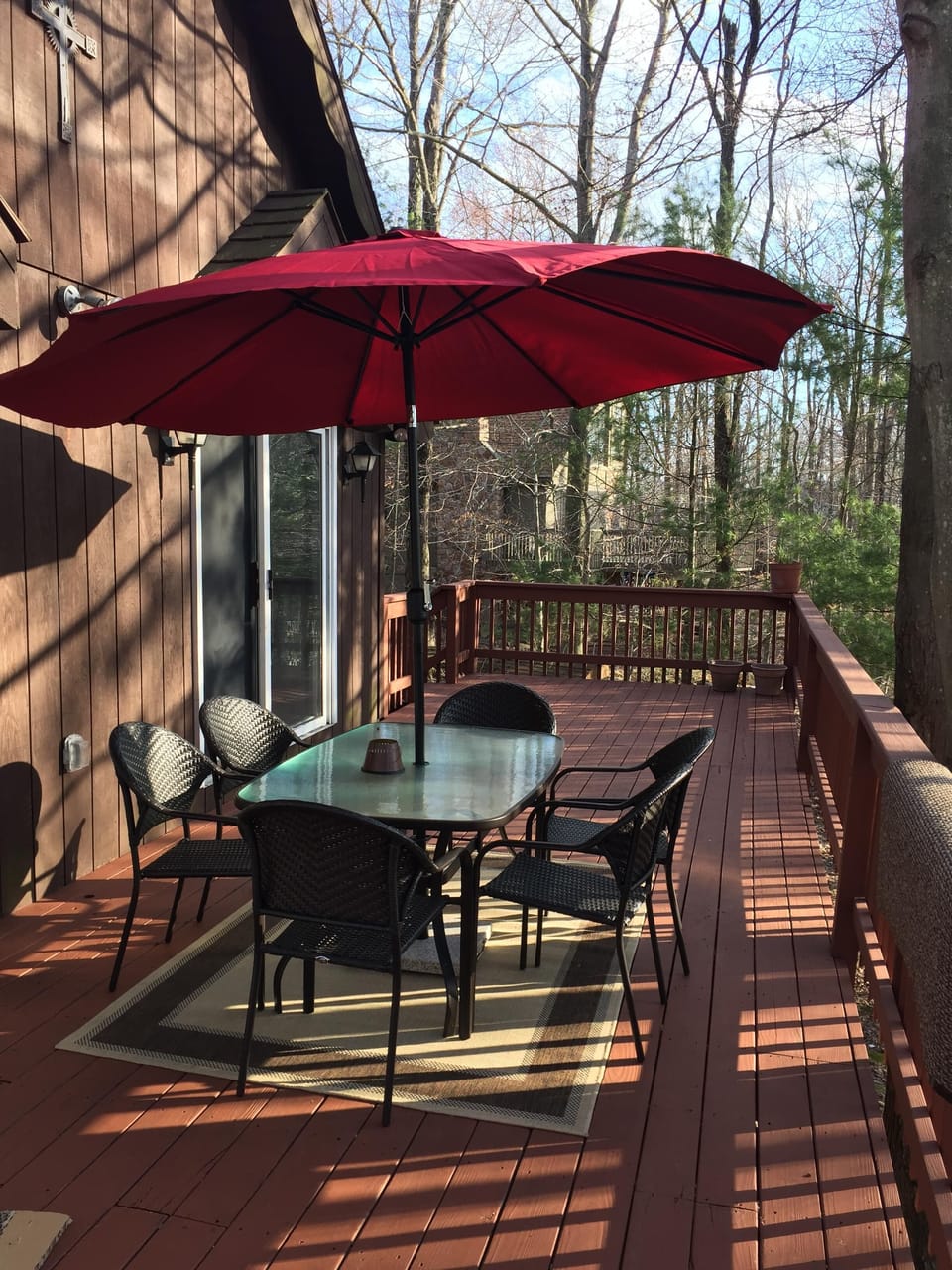 We have two outdoor dining tables, for  10 seats. Addt seating on lounge 