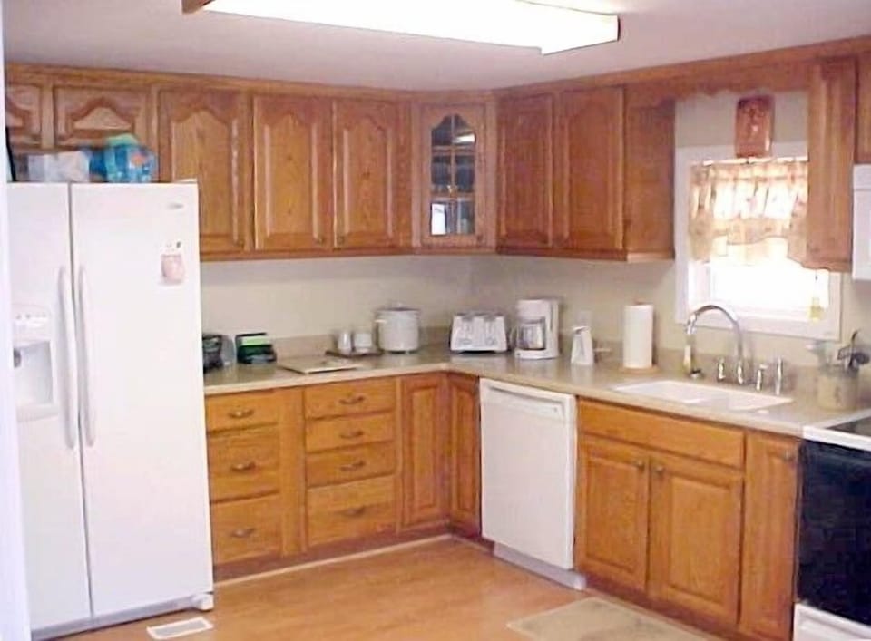 New kitchen with all new appliances, cabinets, counter top, etc.