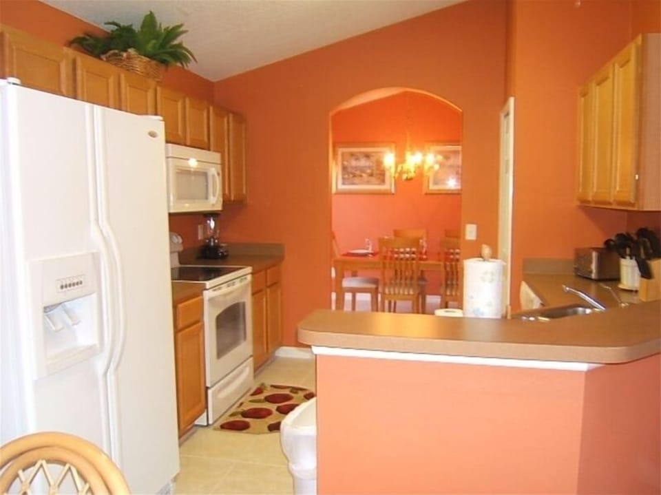 Full Open Kitchen