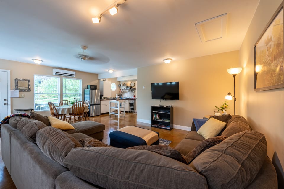 Excellent sectional sofa to really stretch out