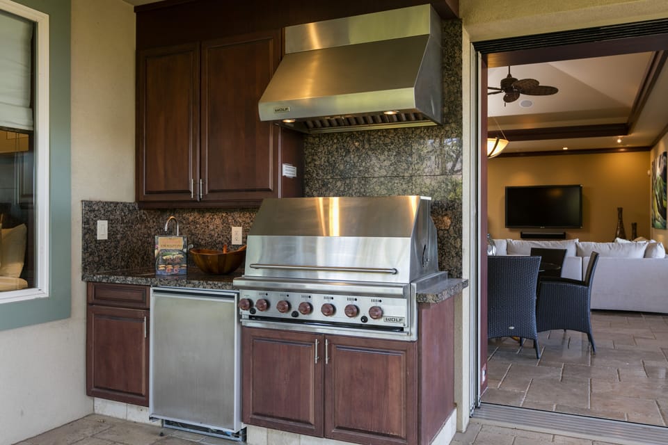 Lanai Wolf BBQ and wet bar supplies everything you need for outdoor cooking. 