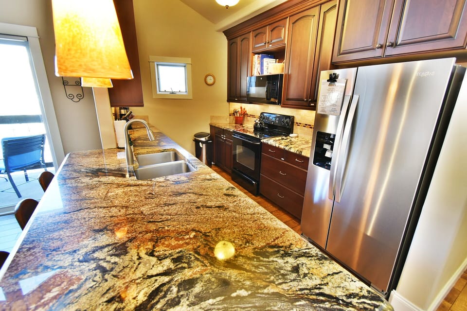 OPEN KITCHEN FLOORPLAN
