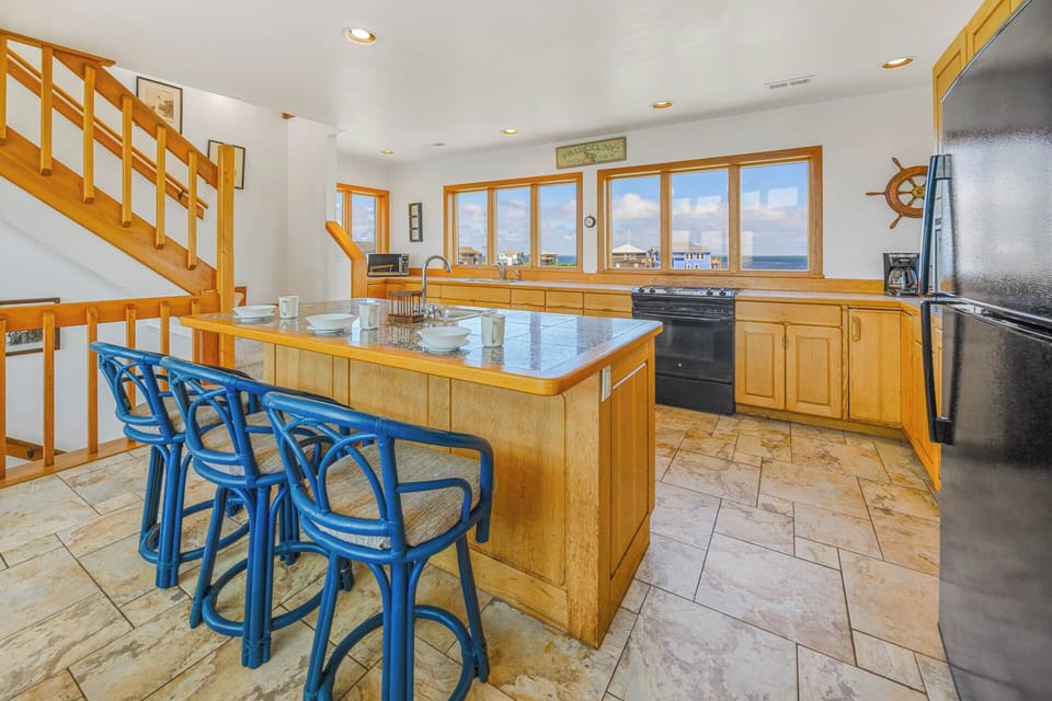 Surf or Sound Realty - 766 - Surf's Up - Kitchen -2