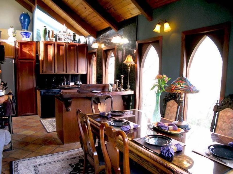 Dinning Table