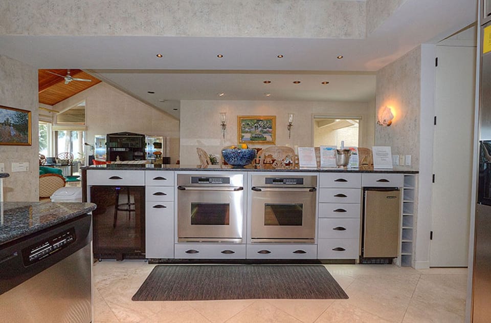 Dual ovens for dueling chefs