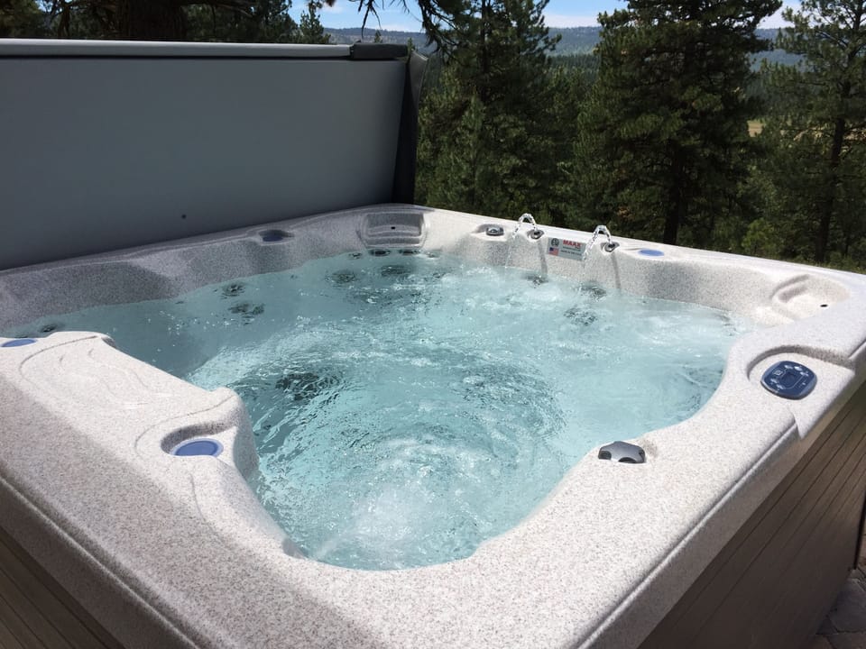 Spend cool evenings in the warm, well-maintained spa overlooking the valley.