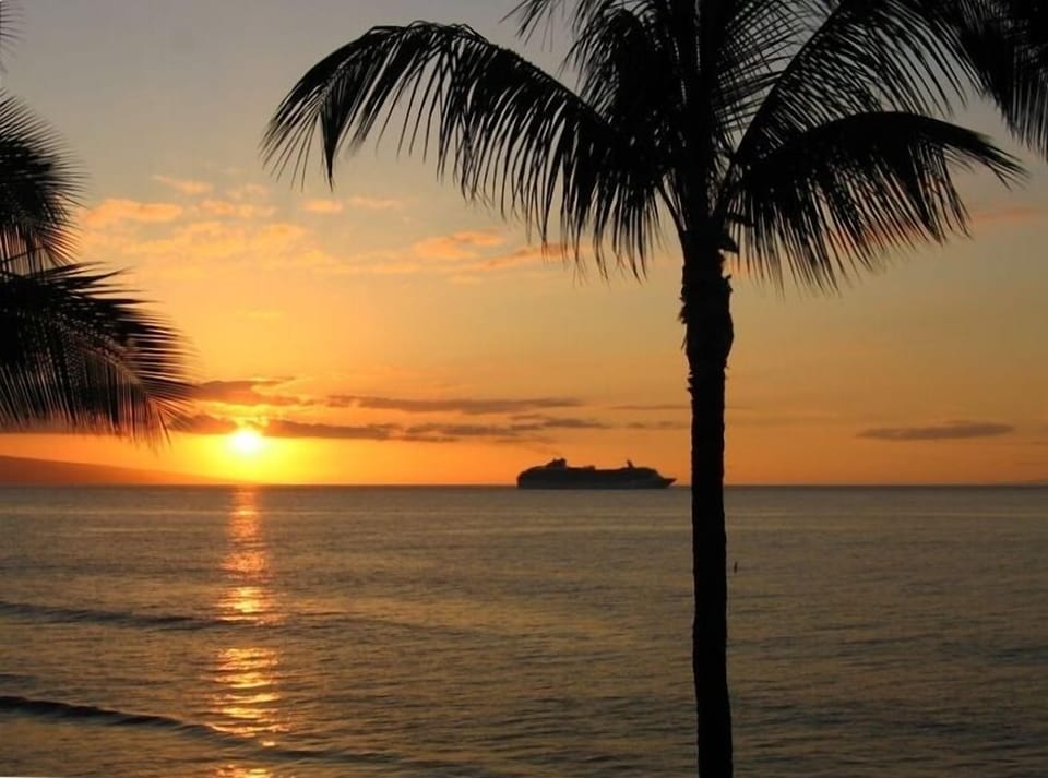 Another romantic sunset from our lanai...picture yourself here!