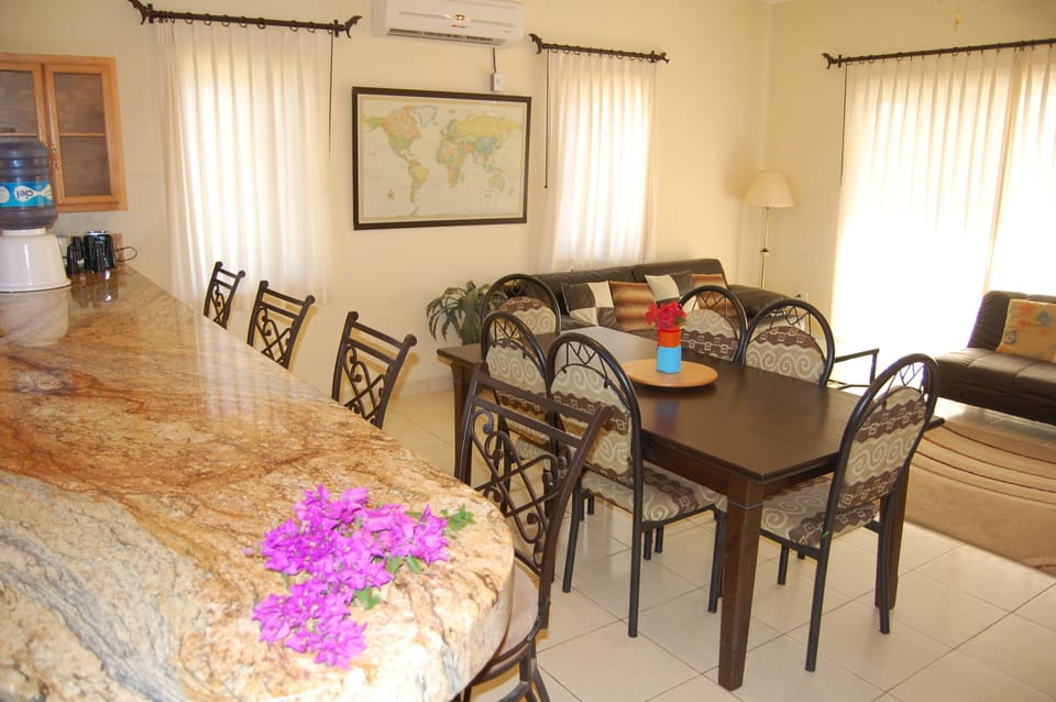 Large spacious dining room sits up to 10 people