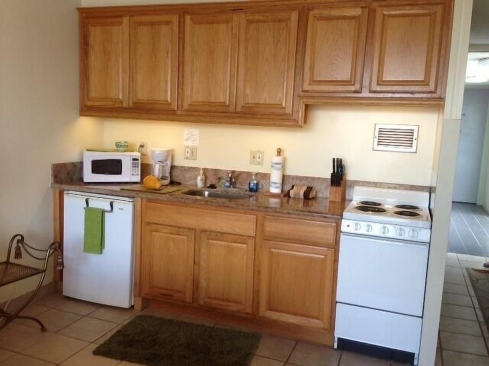 Enjoy cooking meals or just prepping snacks in our full kitchen.