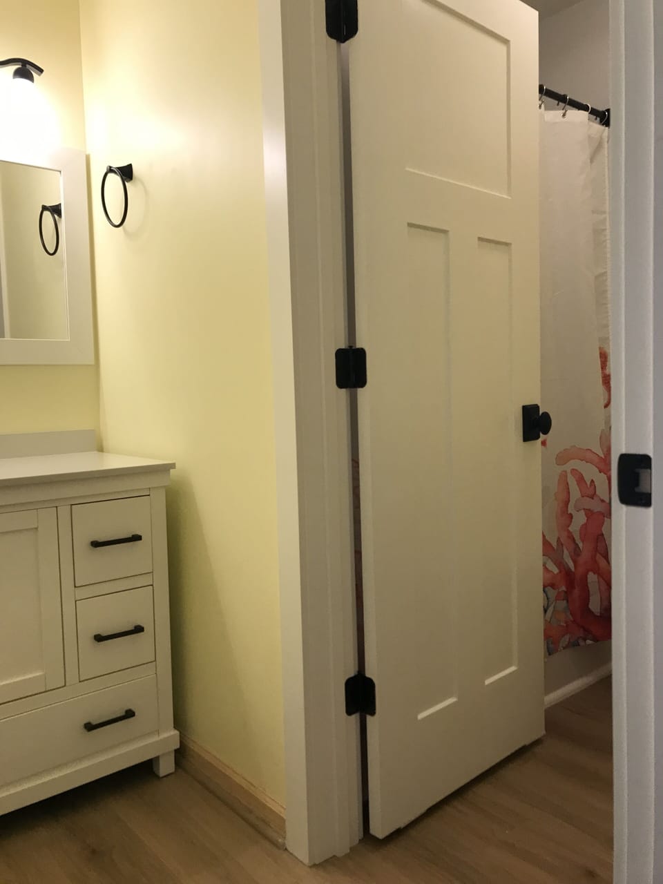 Second Floor Streetside Bath With Tub/Shower Combination 