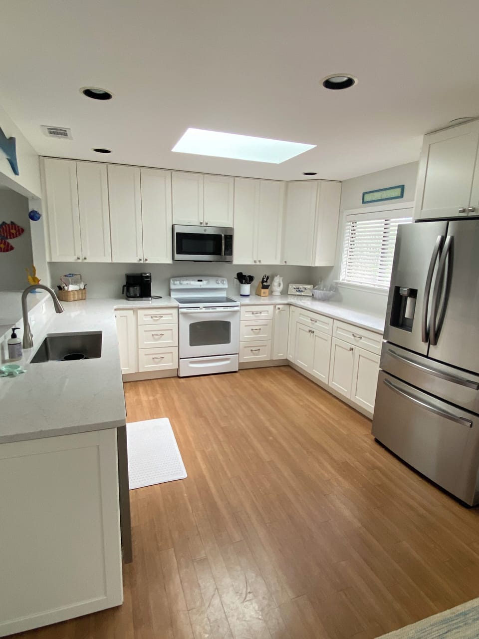 Fully equipped and updated kitchen