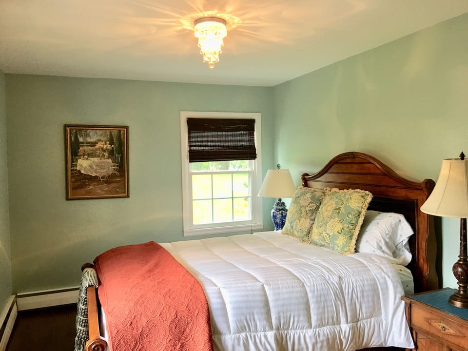 1st floor bluegreen  bedroom