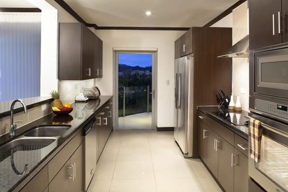 Fully equipped kitchen