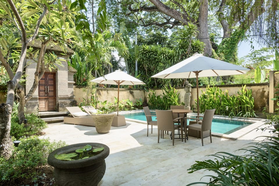 OUTDOOR POOL AREA