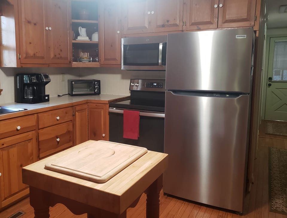 New kitchen appliances Spring 2021. 