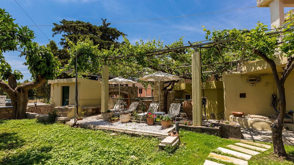 Our garden has a variety of furnished spots for relaxation