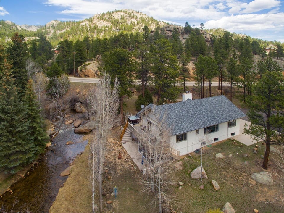 Spacious lot right on the river!