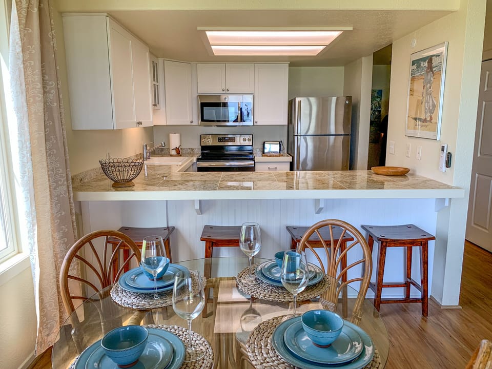 Breakfast Bar/ Kitchen