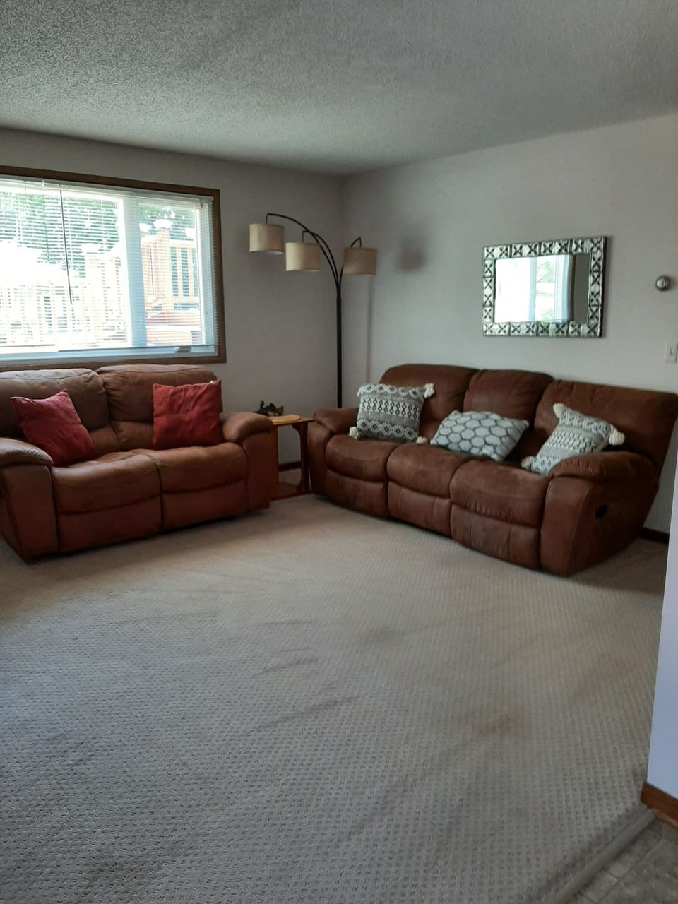 Spacious living room