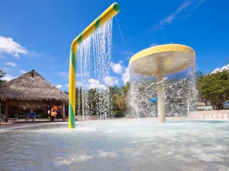 Kiddy Pool and playground