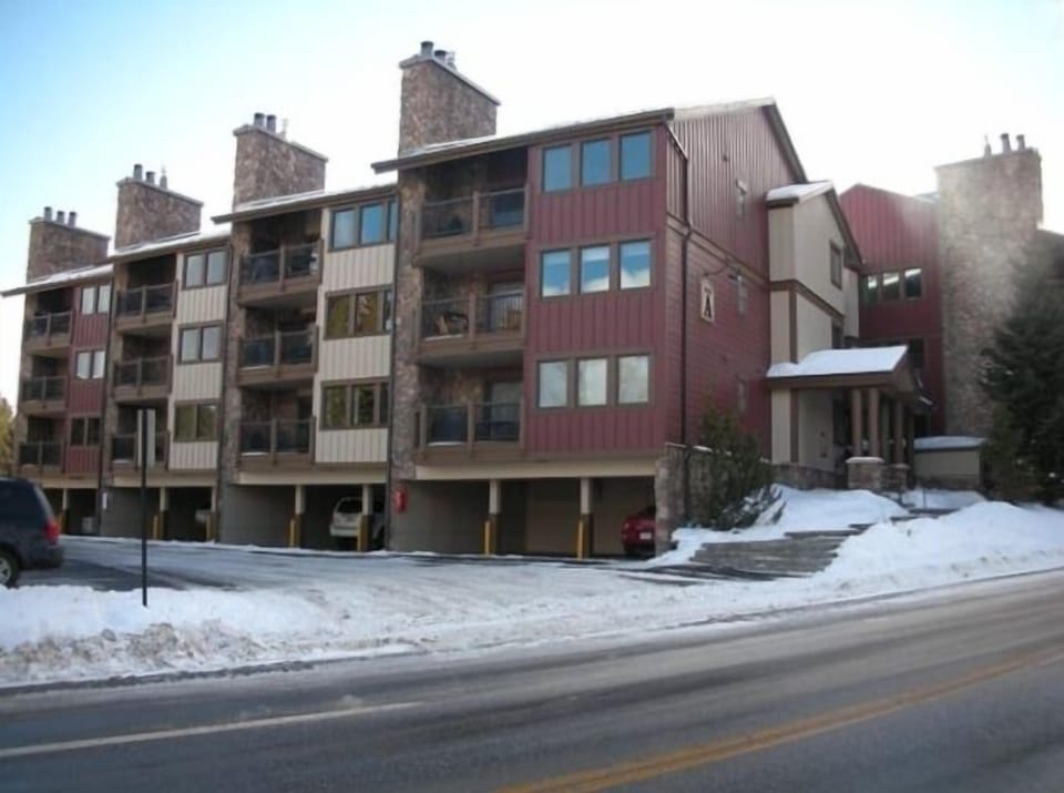 New Look at Park Place. Snowflake lift is just 2 blocks up this road.