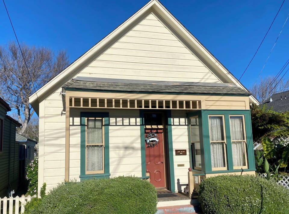 Historic Beach Cottage Built in 1893