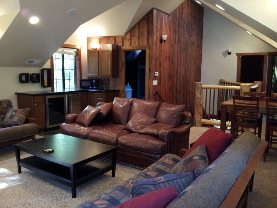Upstairs media/game room
