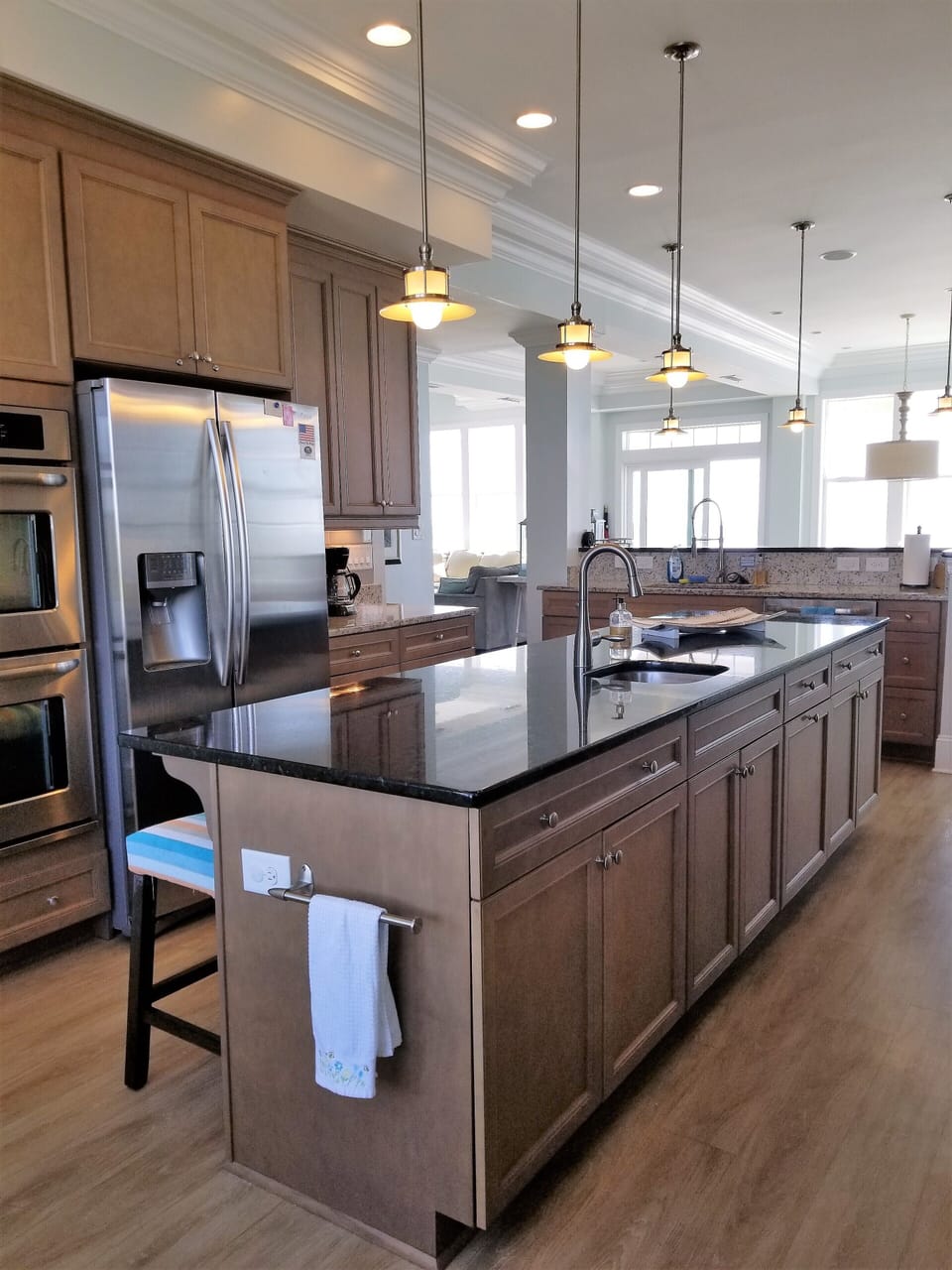 Additional kitchen view