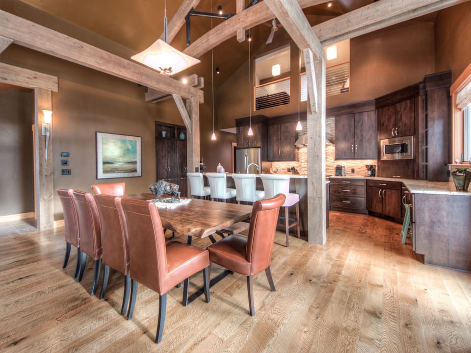 Swift Bear Chalet, Dining, 2