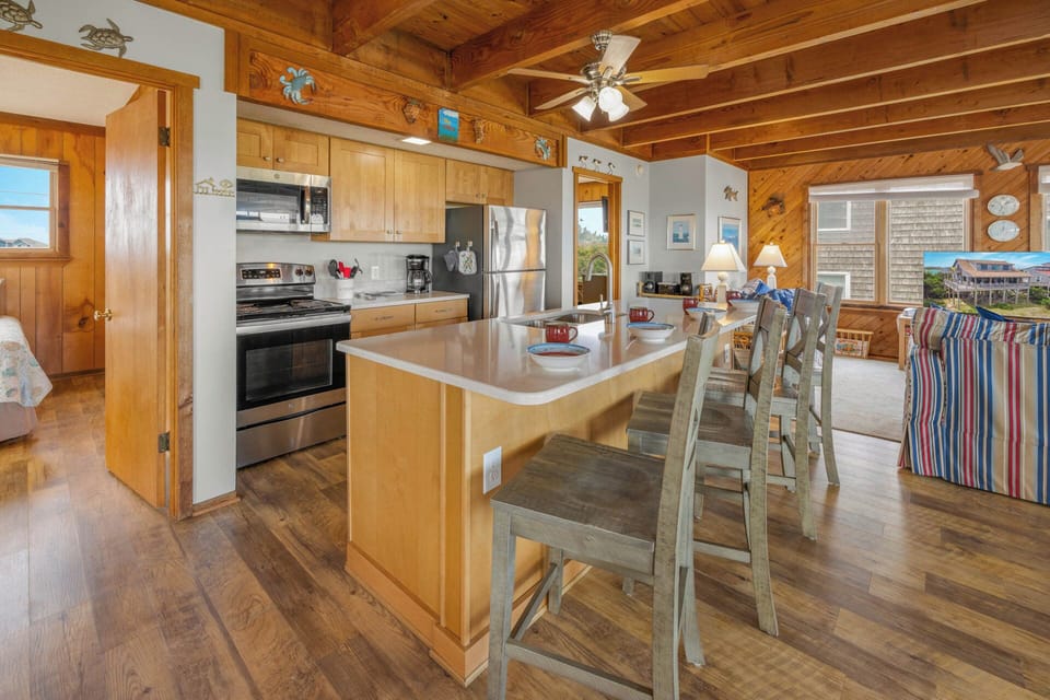 Surf or Sound Realty - 14 - Sea Grapes - Kitchen -4