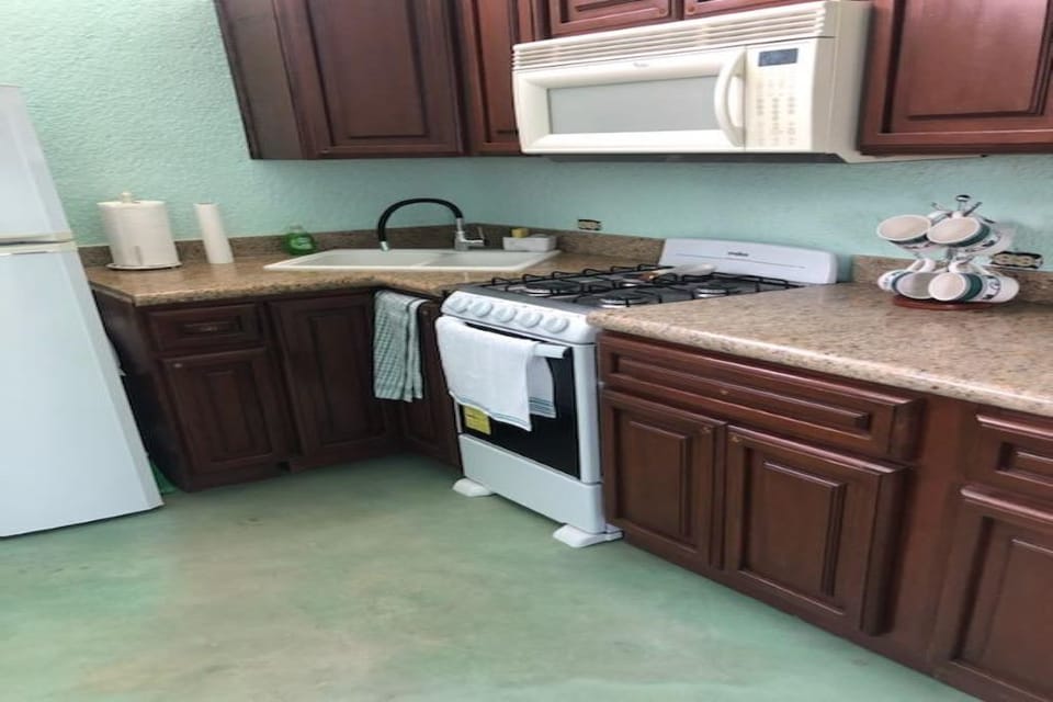 Casita #3    1st floor kitchen