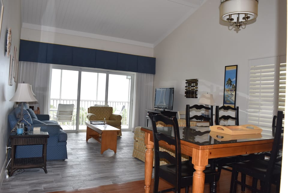 living room dining room
