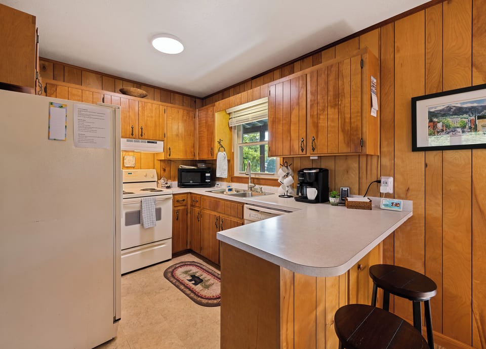 Fully equipped kitchen