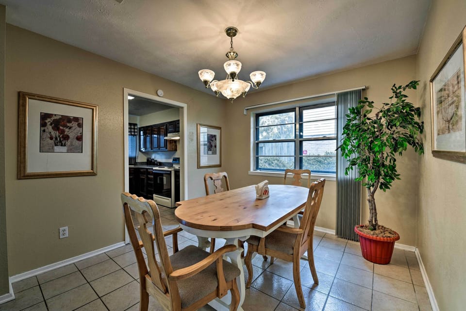 Dining Space | Dishware/Flatware