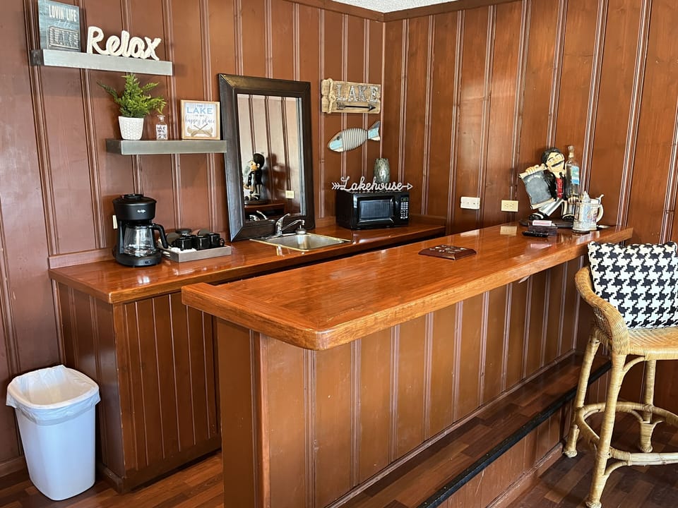 Bar in game room downstairs!!