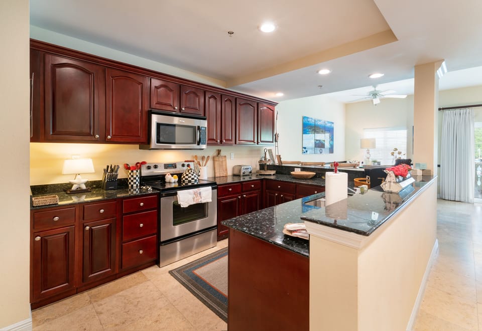 Full kitchen with Fridge, Stove, dishwasher and more