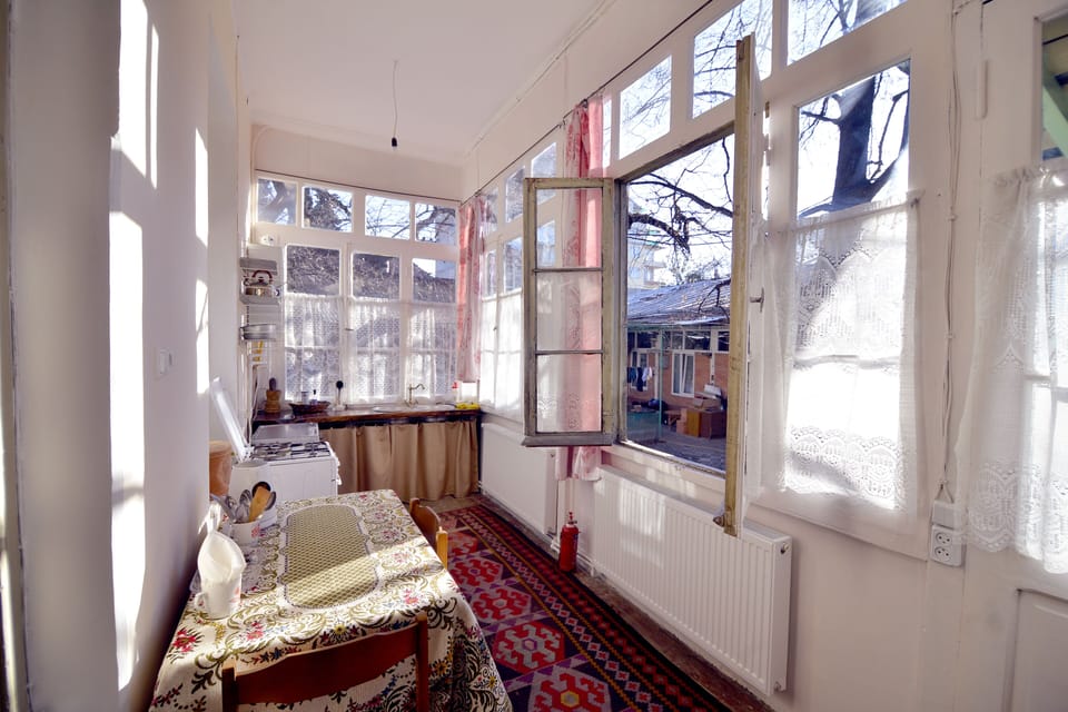 Kitchen dining