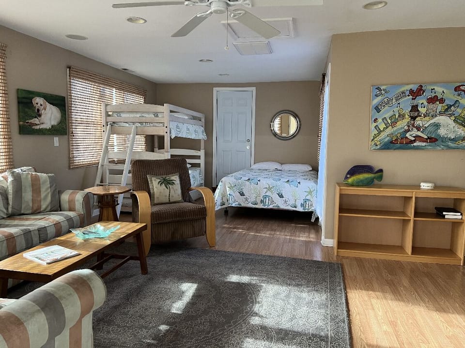 Bedroom 5- Kids Bunk Room - queen sleeper, bunk beds, queen bed, sleeps 6