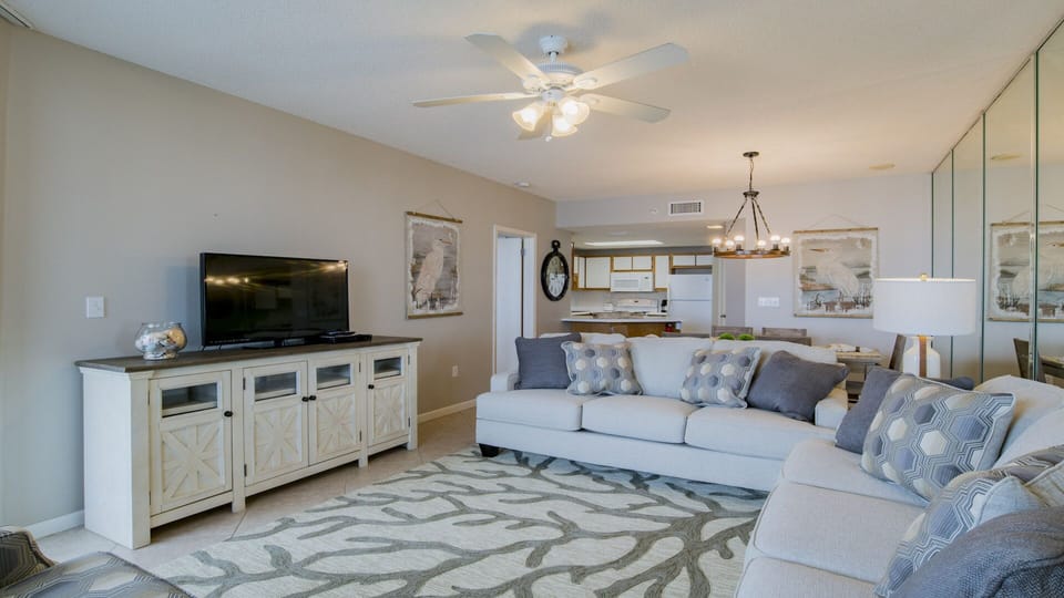 Phoenix X 311 Living room